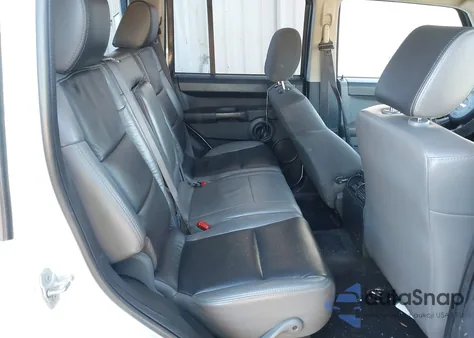 2008 Jeep Commander Sport z USA, uszkodzony, nr VIN 1J8HH48K58C117990